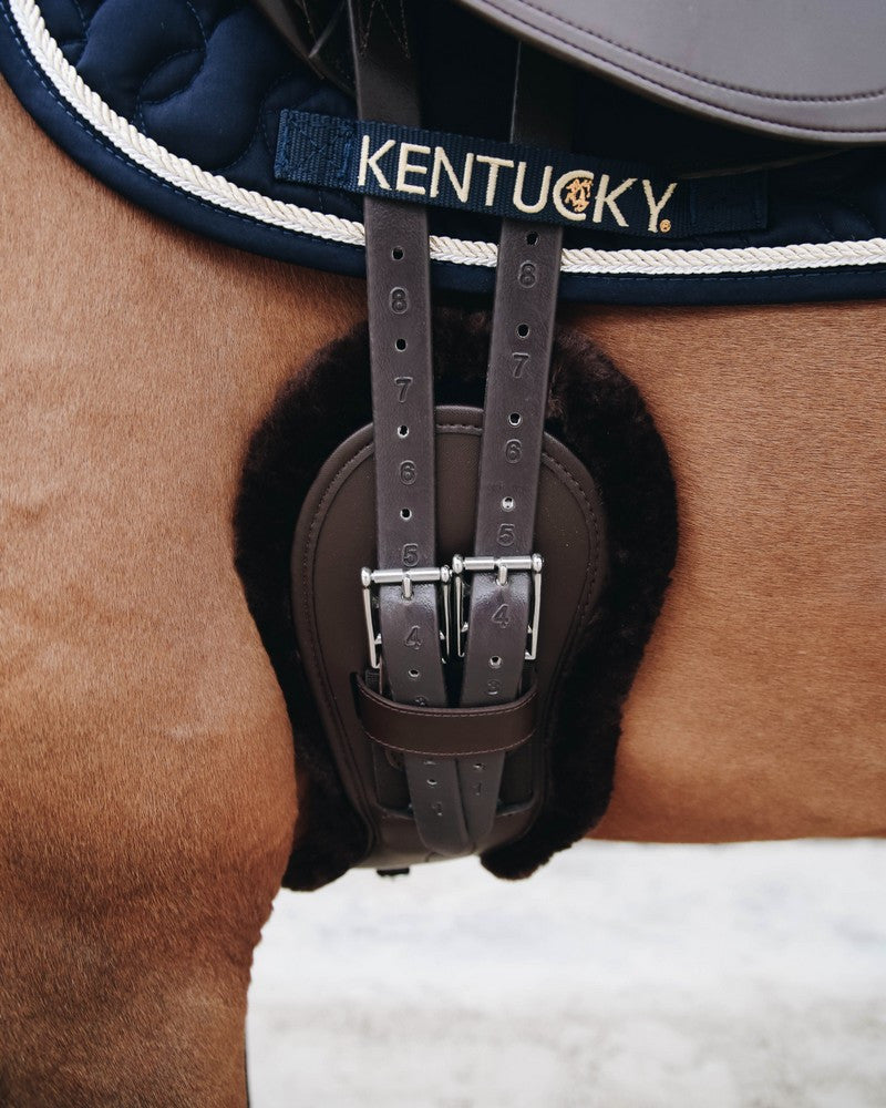 Kentucky Horsewear anatomische dressuursingel met wol - equi-exclusive